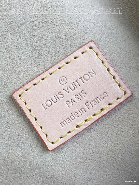 Rep ladies Saumur VUITTON LOUIS BB 0810